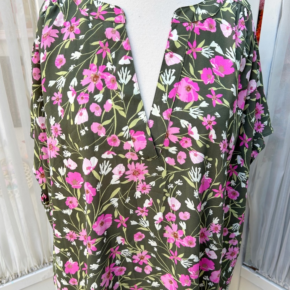 Evri Women’s Green Floral Short Sleeve Blouse Top Shirt Plus Size 2X